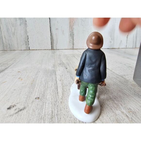 Dept 56 57110 not too fast please cats kitten wheelbarrow Man village New Englan - Picture 5 of 7